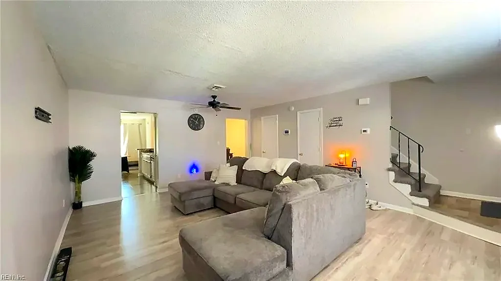 17 S Gawain WAY, HAMPTON VA 23669 thumb 8