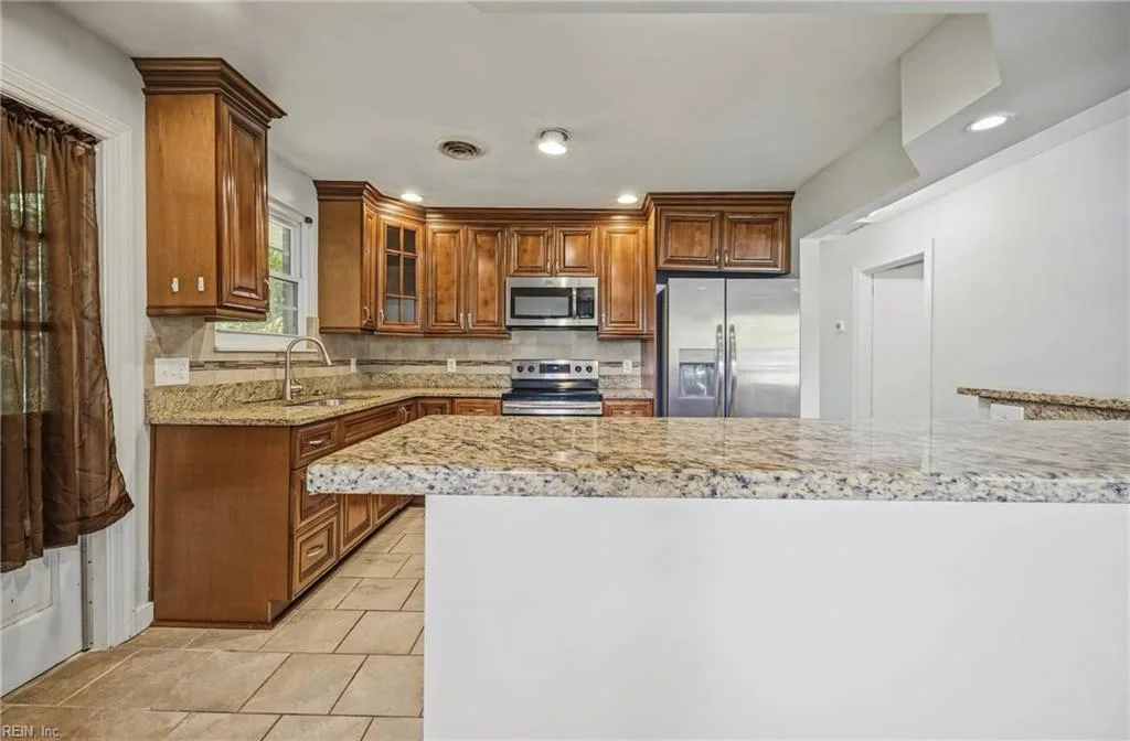 6916 Riddick ST, NORFOLK VA 23518 thumb 9