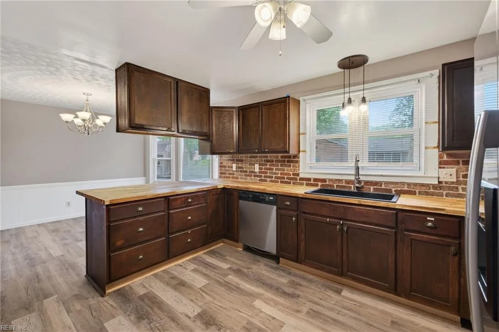 601 Rock DR, CHESAPEAKE VA 23323 thumb 8