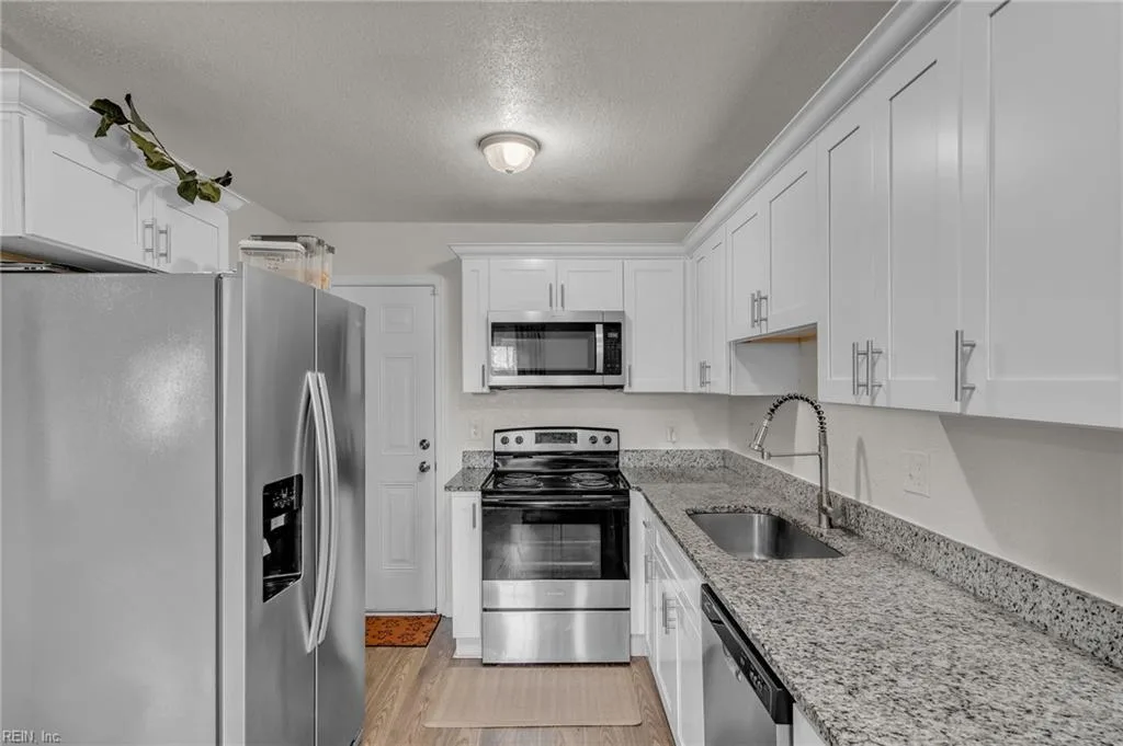 816 Craten RD, NORFOLK VA 23513 thumb 7