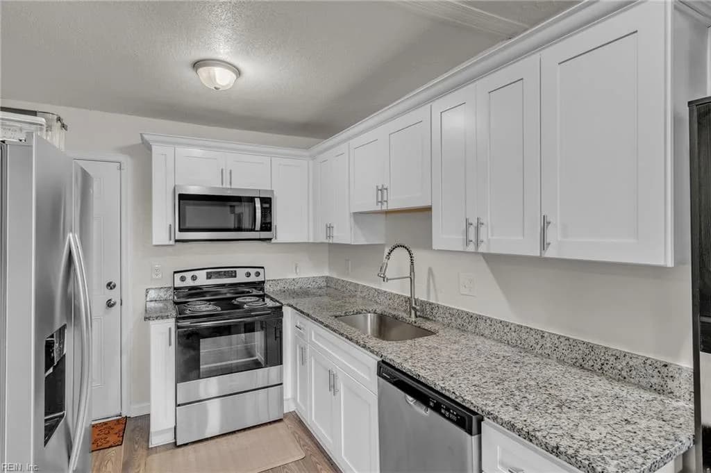 816 Craten RD, NORFOLK VA 23513 thumb 9