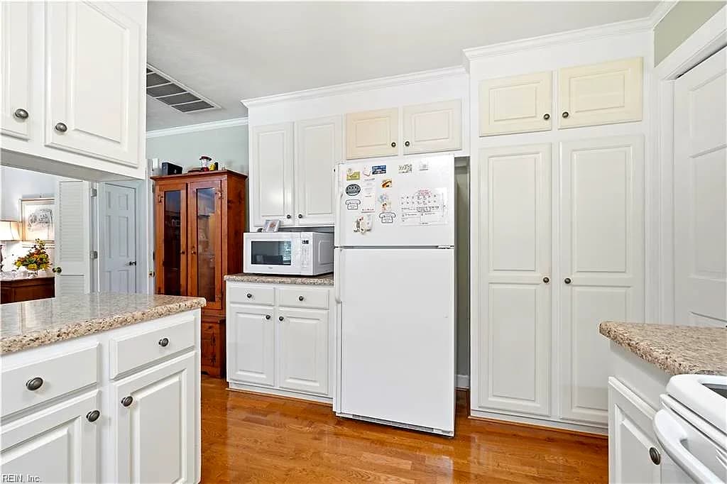 104 Pine Ave AVE, FRANKLIN VA 23851 thumb 12