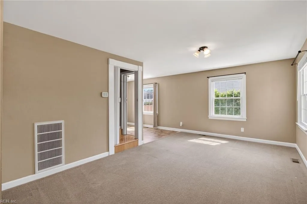 406 E Westmont AVE, NORFOLK VA 23503 thumb 8