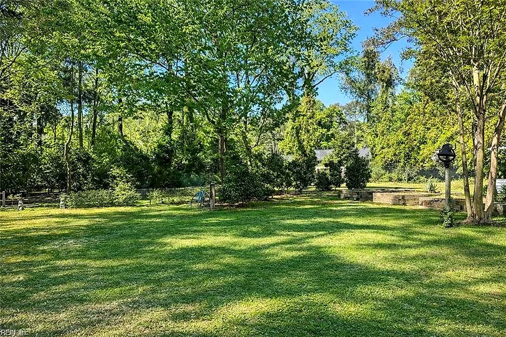 201 Robinhood RD, FRANKLIN VA 23851 - Photo 5