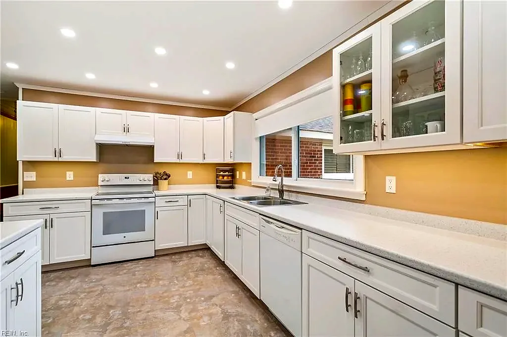 201 Robinhood RD, FRANKLIN VA 23851 thumb 7