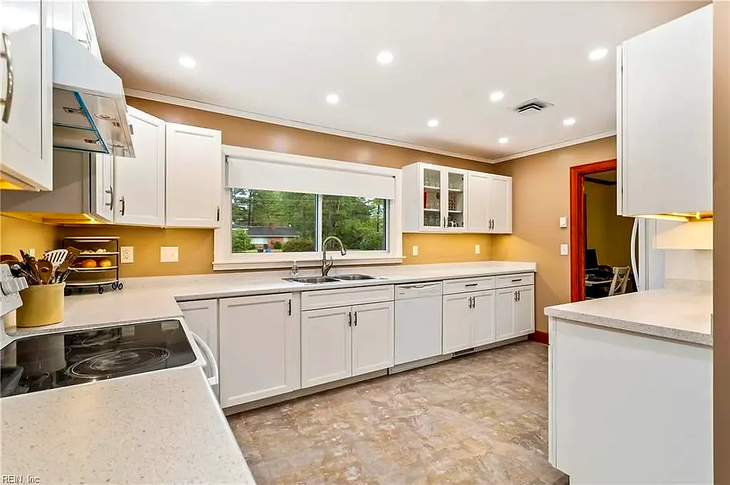 201 Robinhood RD, FRANKLIN VA 23851 thumb 8