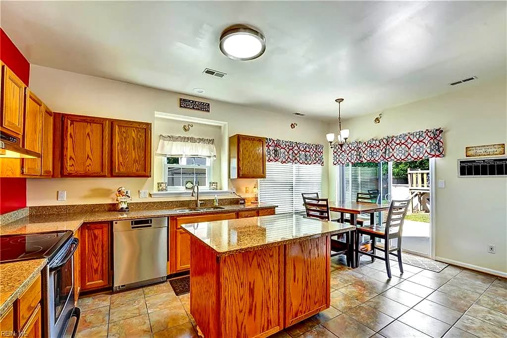 1205 Tyler CT, VIRGINIA BEACH VA 23456 - Photo 5