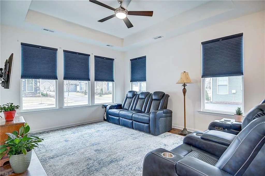 221 Richmond AVE, SMITHFIELD VA 23430 thumb 9