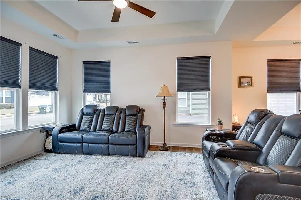 221 Richmond AVE, SMITHFIELD VA 23430 thumb 10