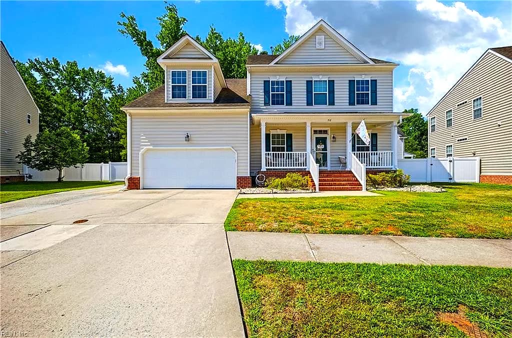 712 Creekwood DR, CHESAPEAKE VA 23323 - Main photo