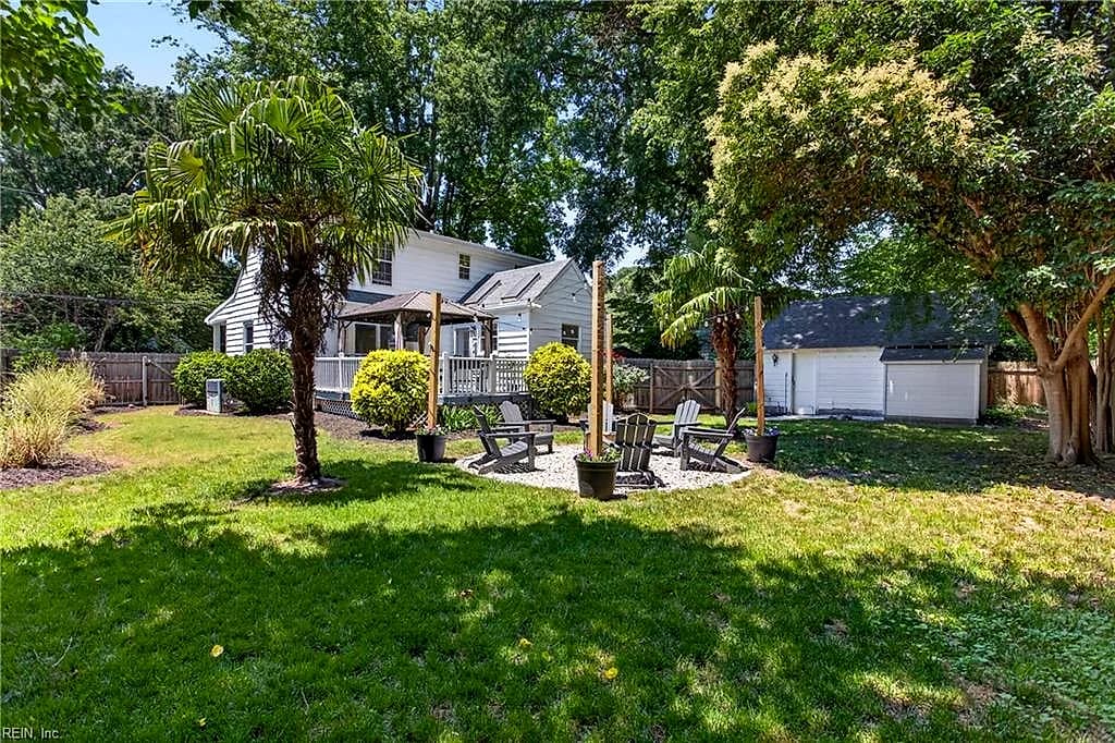 16 Roberts CT E, PORTSMOUTH VA 23701 - Photo 5