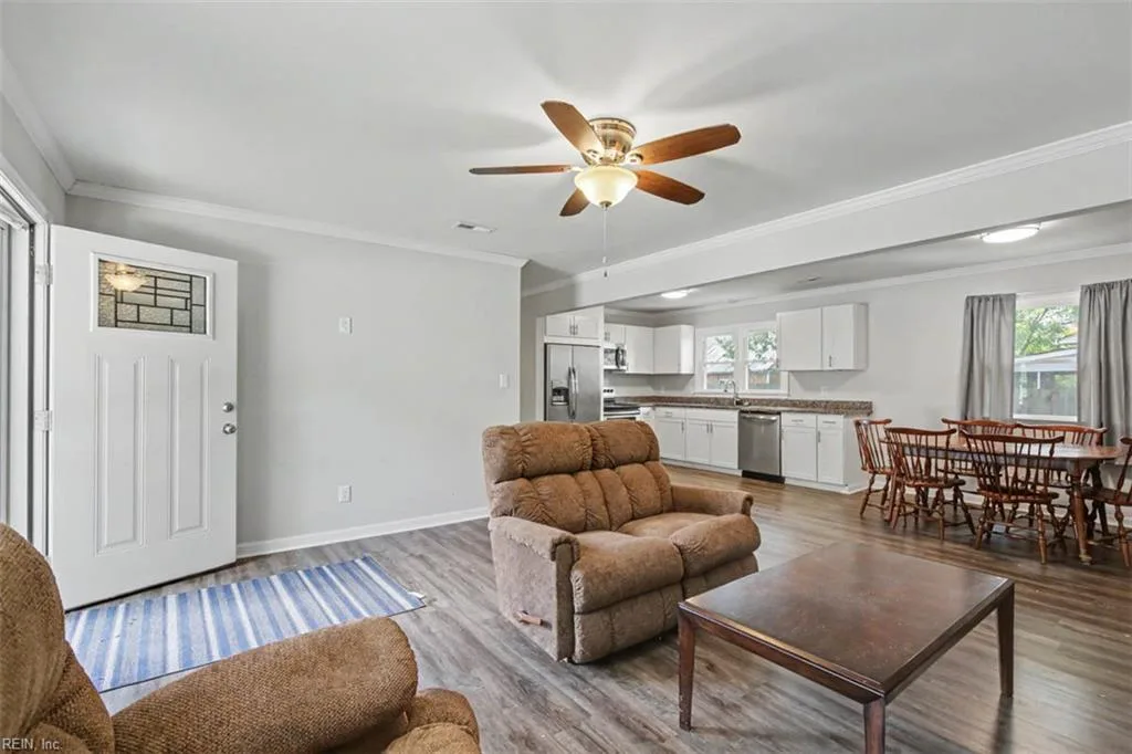 207 Robinson DR, NEWPORT NEWS VA 23601 thumb 8