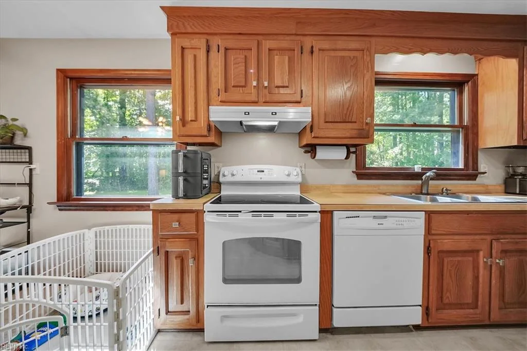 5746 Burbank CT, NORFOLK VA 23502 thumb 8