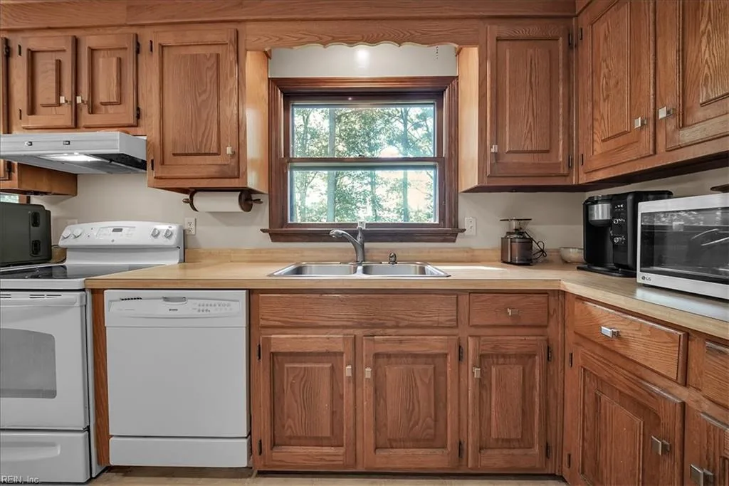 5746 Burbank CT, NORFOLK VA 23502 thumb 10