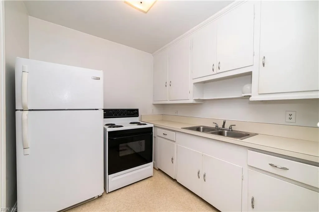 3117 Sterling Point DR #A, PORTSMOUTH VA 23703 thumb 8