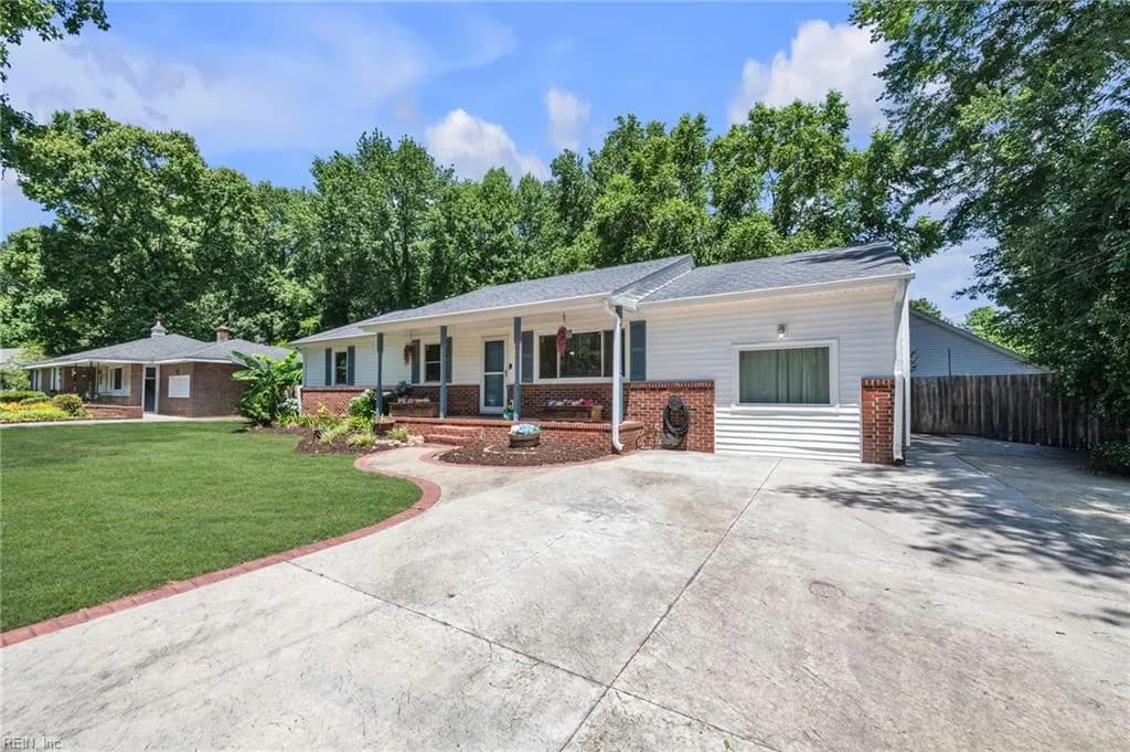 2839 Lambert TRL, CHESAPEAKE VA 23323 - Photo 2