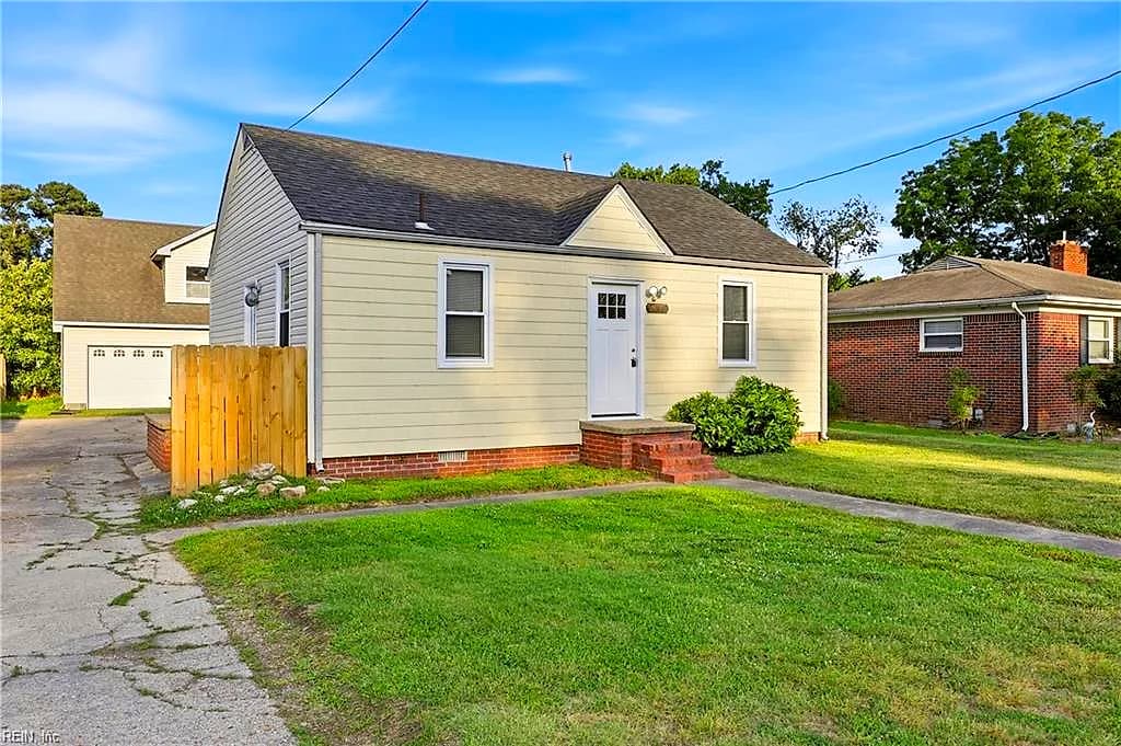 1404 Willow AVE, CHESAPEAKE VA 23325 - Main photo