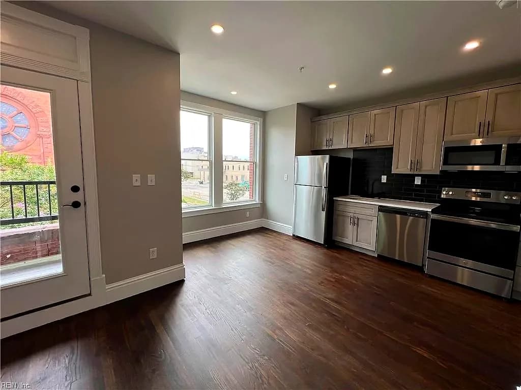 223 29th ST #105, NEWPORT NEWS VA 23607 thumb 6