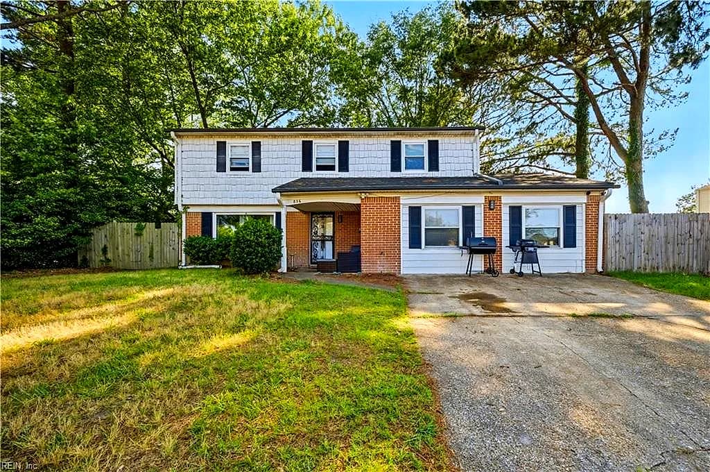 836 Sir Lancelot DR, CHESAPEAKE VA 23323 - Main photo
