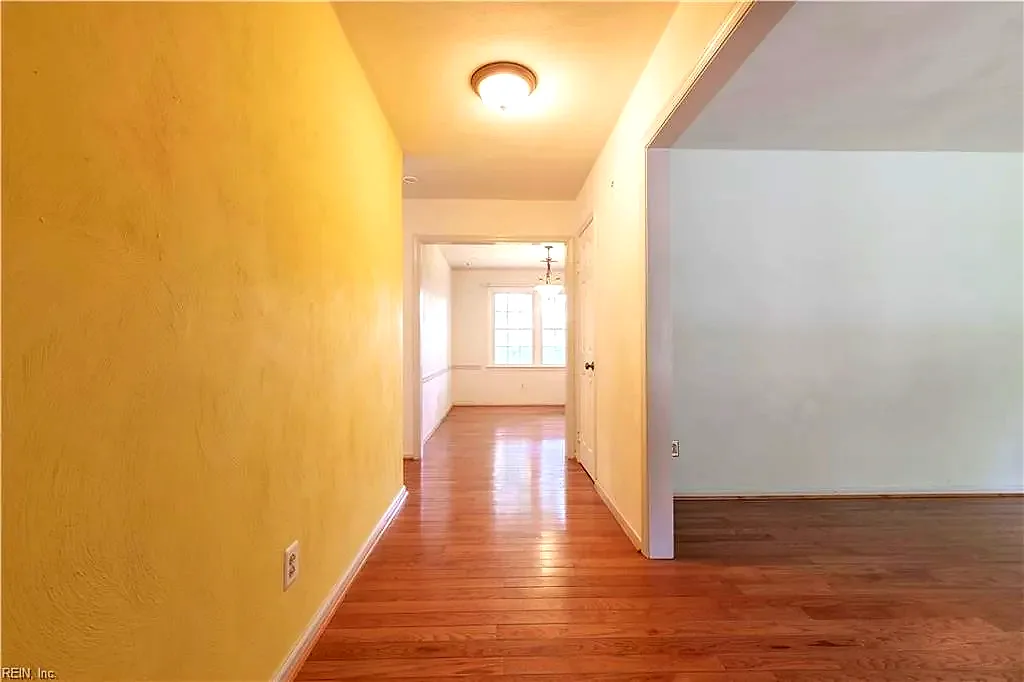 4116 Meadowview RD, PORTSMOUTH VA 23703 - Photo 4