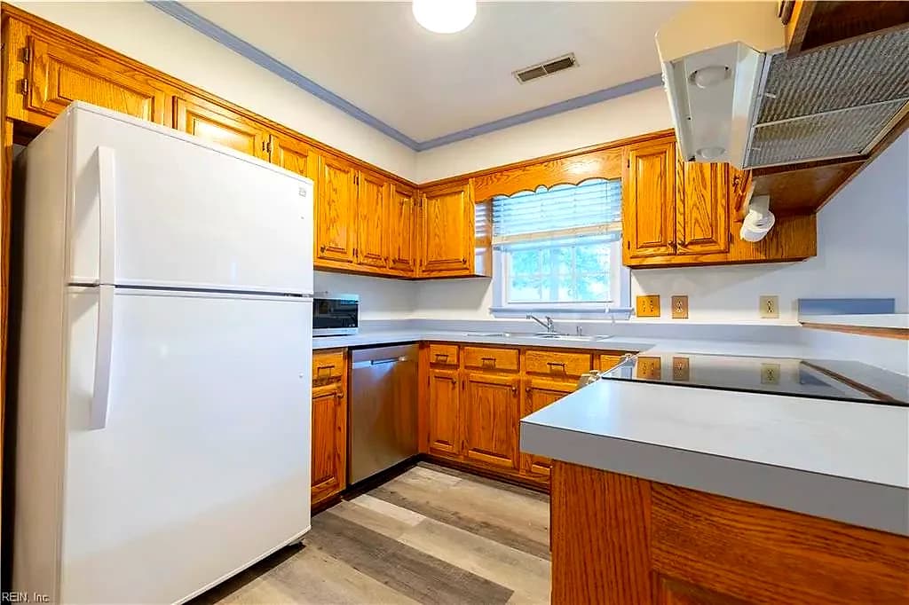 4116 Meadowview RD, PORTSMOUTH VA 23703 thumb 9