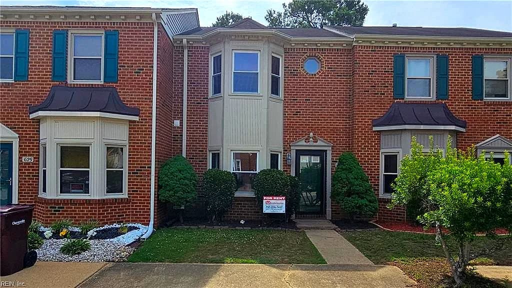 627 Creekside CT, CHESAPEAKE VA 23320 - Photo 2