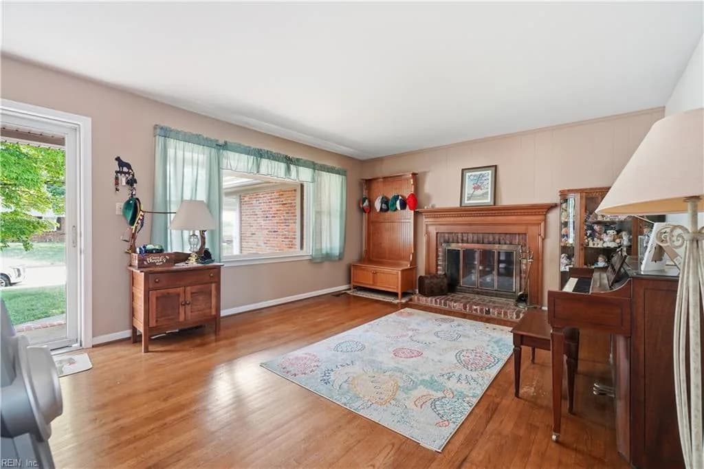 207 Dabney DR, NEWPORT NEWS VA 23602 thumb 6