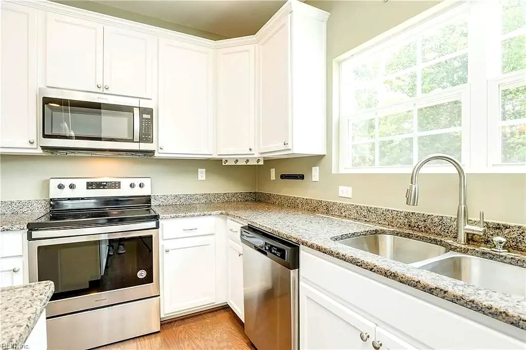 901 13th ST, VIRGINIA BEACH VA 23451 - Photo 4