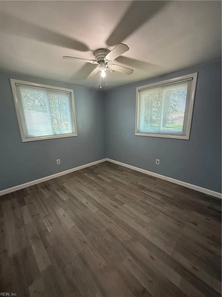 2001 Neville CIR, HAMPTON VA 23663 - Photo 4