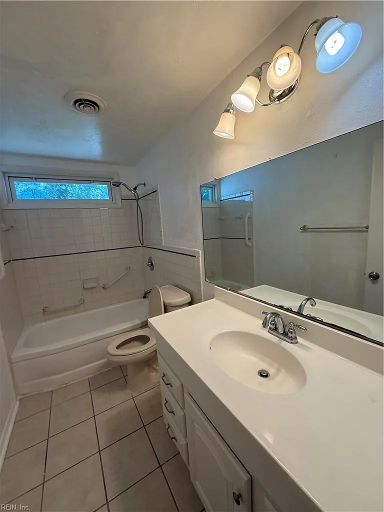 2001 Neville CIR, HAMPTON VA 23663 - Photo 5