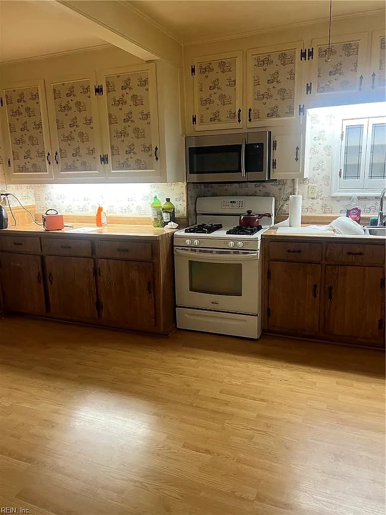 230 Hampton Roads AVE, HAMPTON VA 23661 - Photo 5