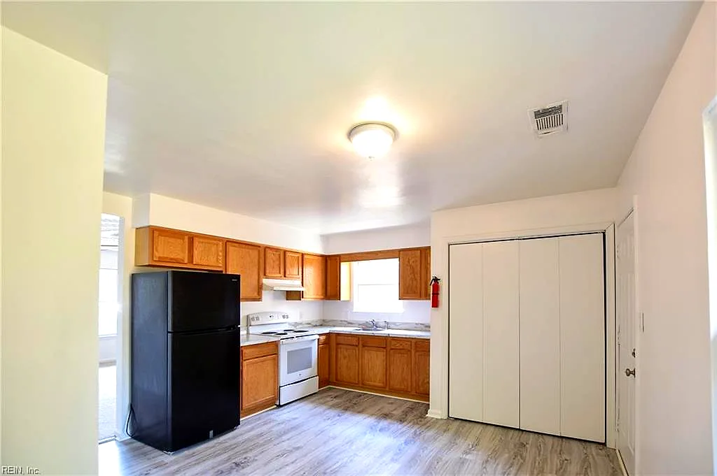 2920 S Cape Henry AVE #A, NORFOLK VA 23509 thumb 6