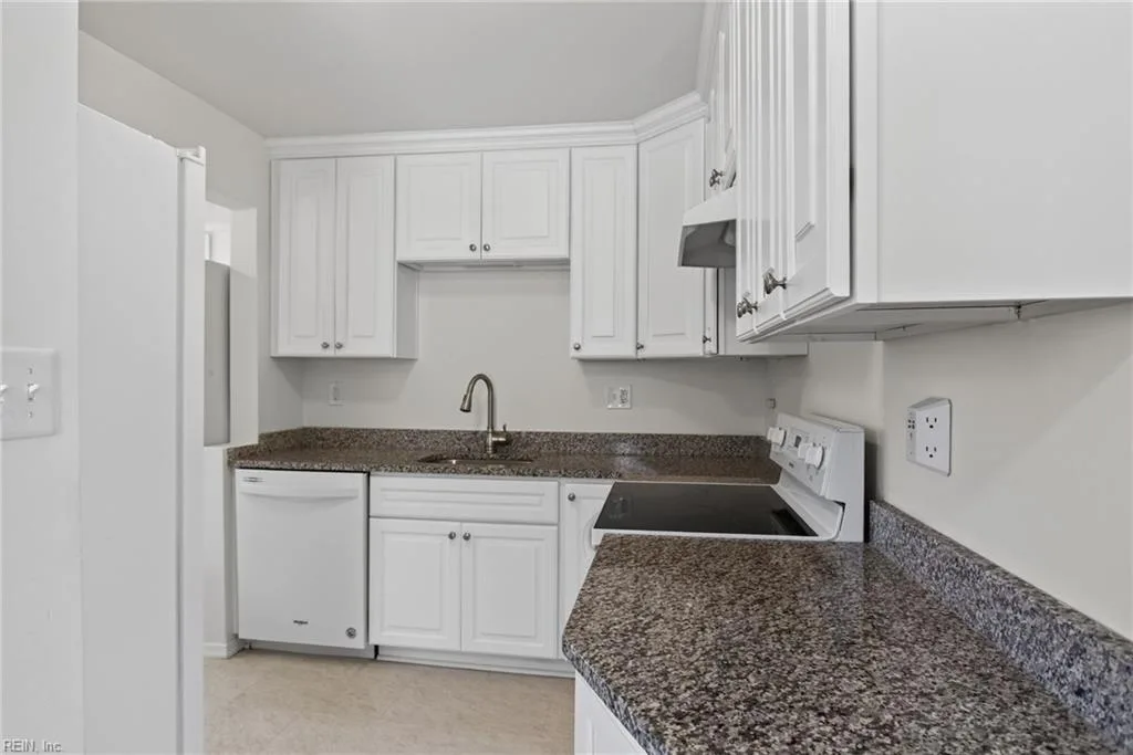 225 Castlewood RD, PORTSMOUTH VA 23702 thumb 11