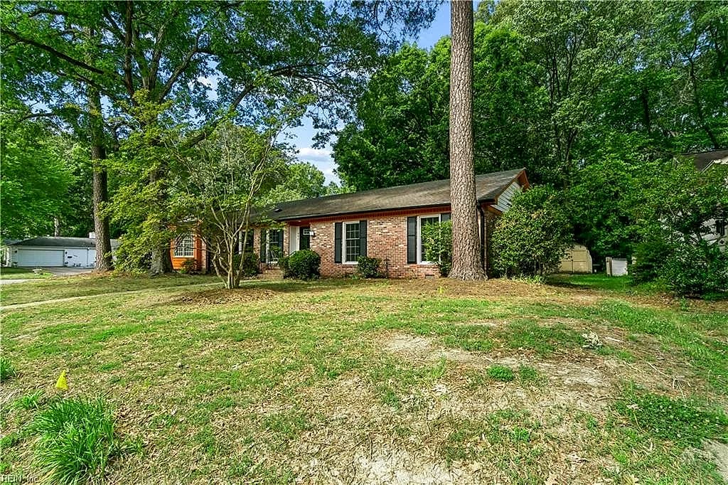 682 Village Green Parkway PW, NEWPORT NEWS VA 23602 - Photo 4
