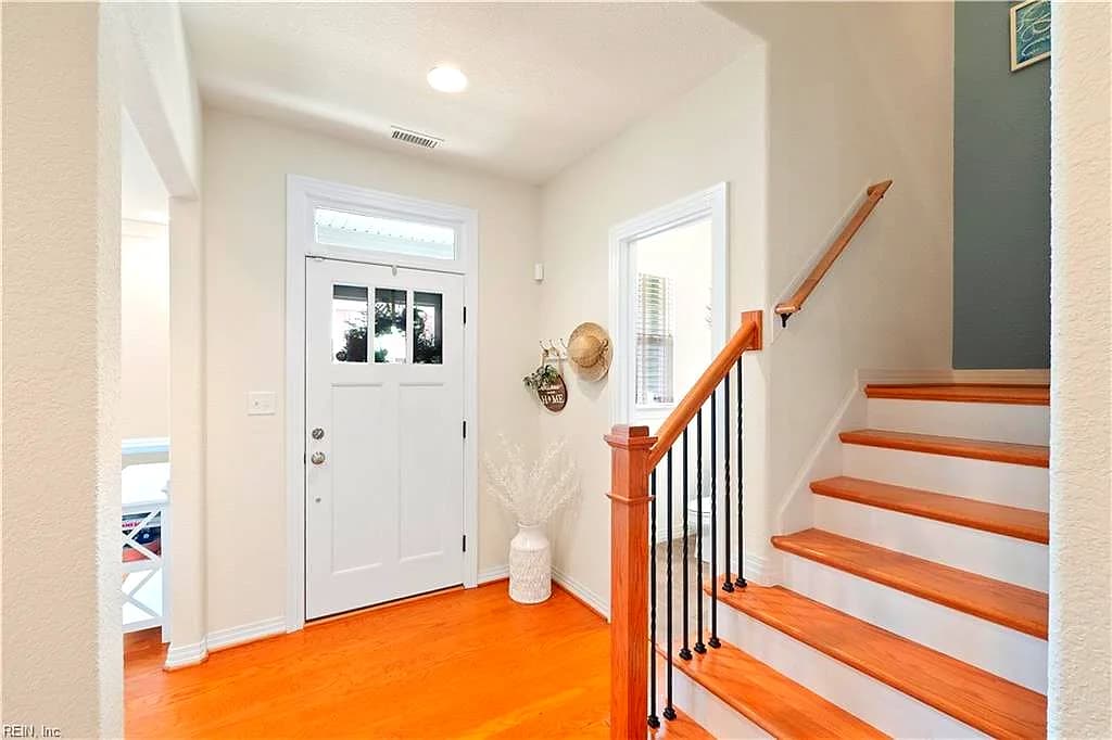 2205 Martlet LN, VIRGINIA BEACH VA 23456 - Photo 3