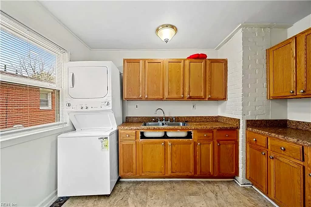 616 Downing ST, HAMPTON VA 23661 - Photo 3