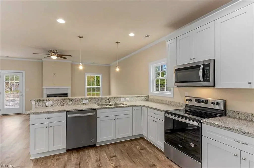 6340 Old Townpoint RD, SUFFOLK VA 23435 - Photo 3