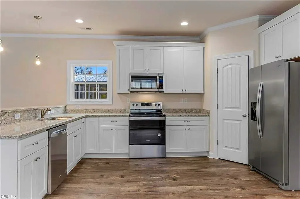 6340 Old Townpoint RD, SUFFOLK VA 23435 - Photo 5