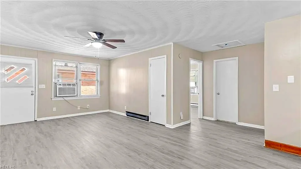 9103 Hammett AVE ##B, NORFOLK VA 23503 - Photo 2