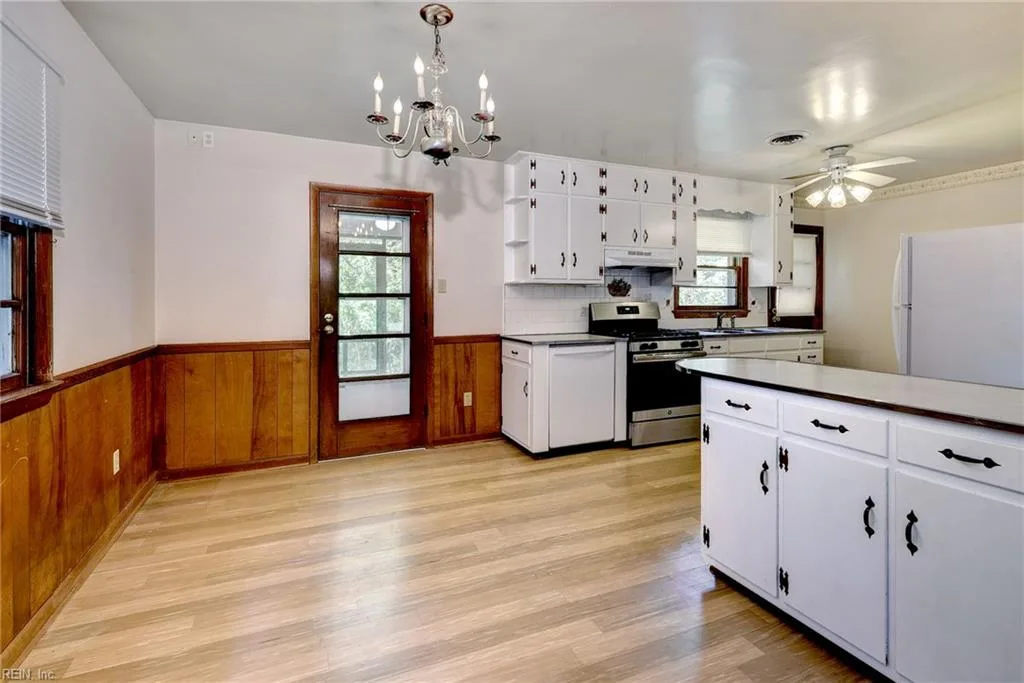 18 Owens RD, NEWPORT NEWS VA 23602 thumb 9