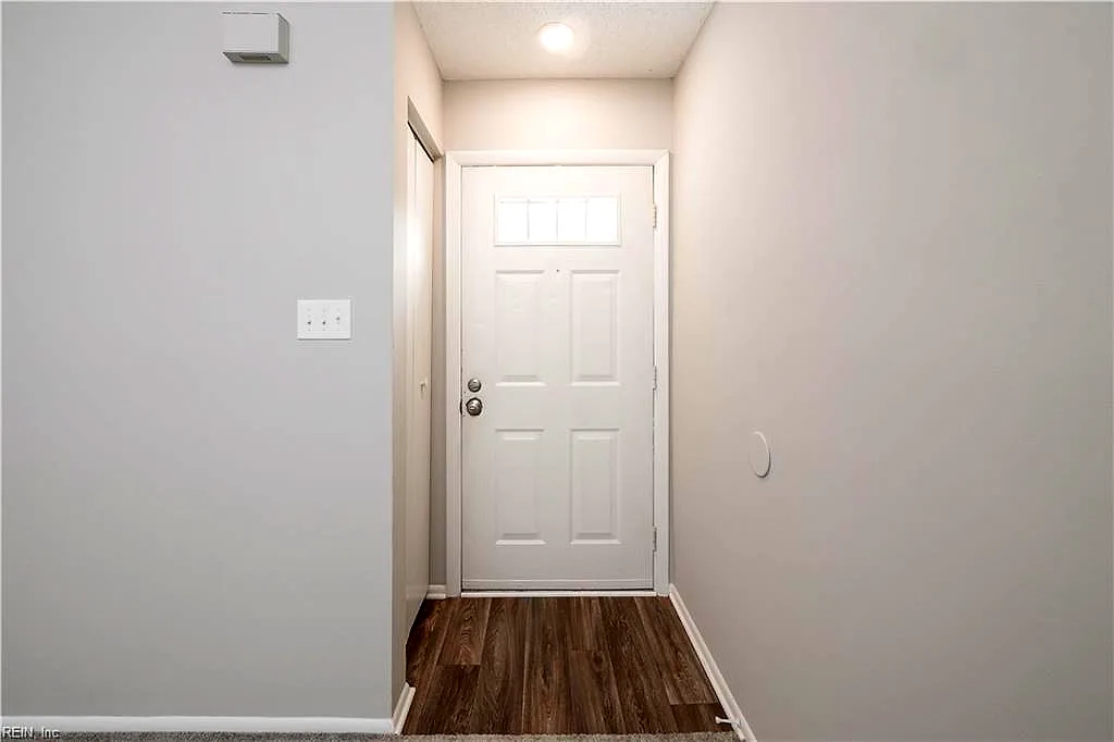 4134 Thalia Station CIR, VIRGINIA BEACH VA 23452 - Photo 5