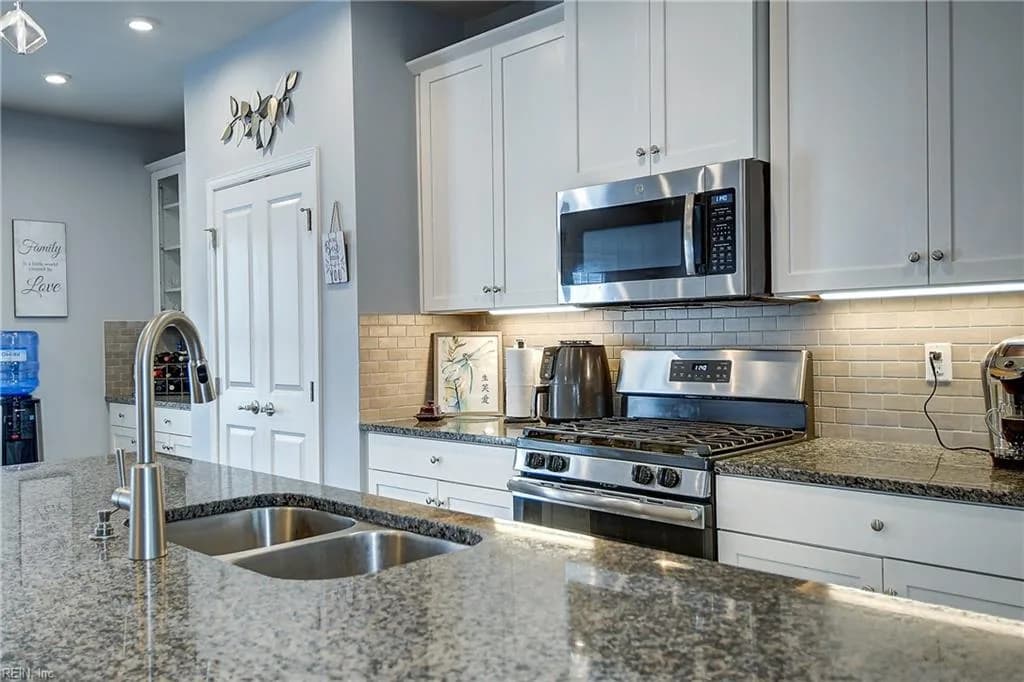504 Clara LN, VIRGINIABEACH VA 23451 thumb 7