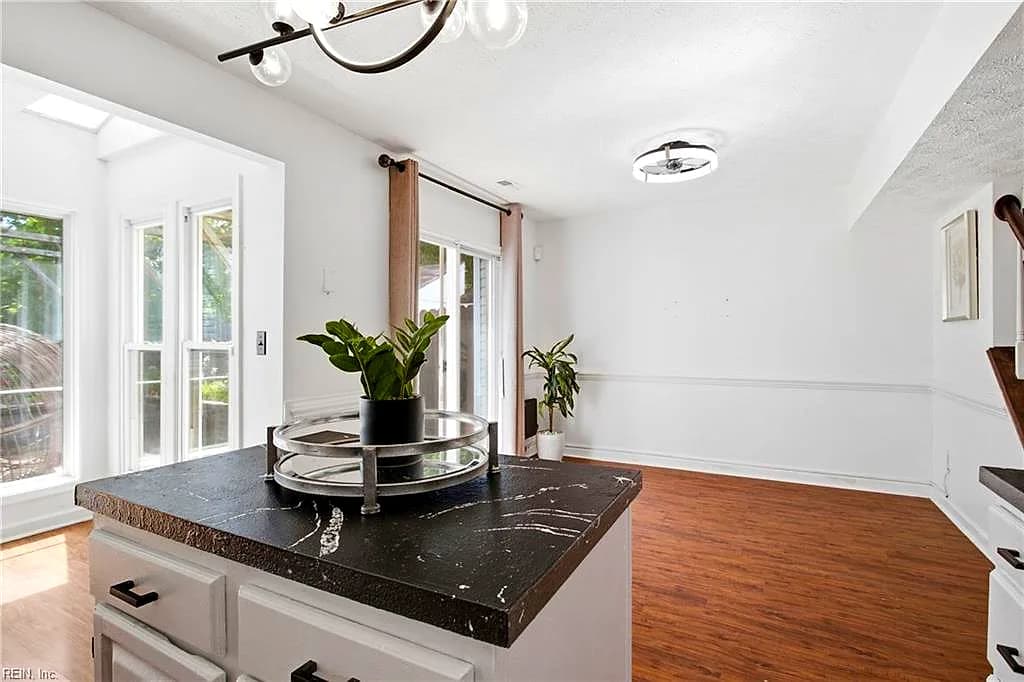 204 Arabian CIR, YORKTOWN VA 23693 thumb 12