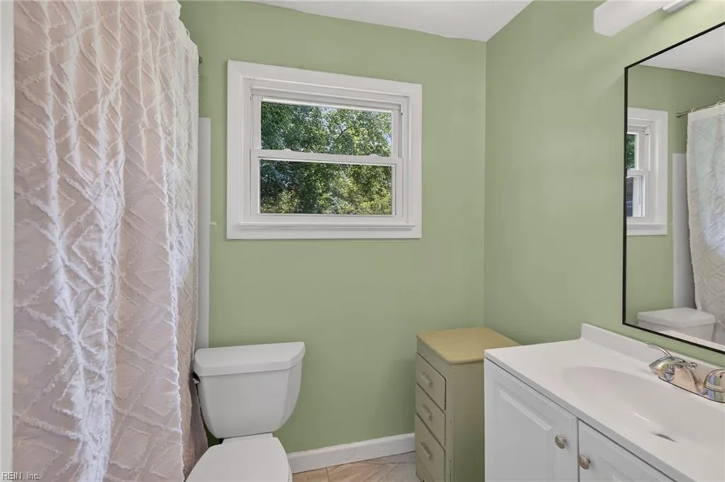 20 Woodhaven RD, NEWPORT NEWS VA 23608 thumb 12