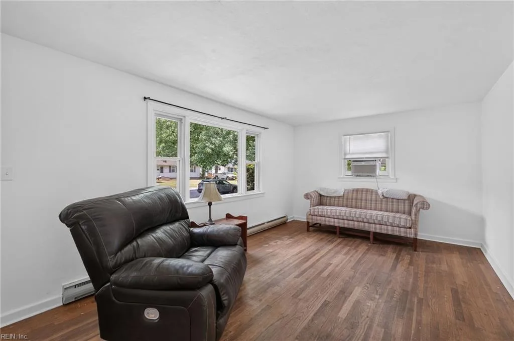 20 Woodhaven RD, NEWPORT NEWS VA 23608 thumb 8