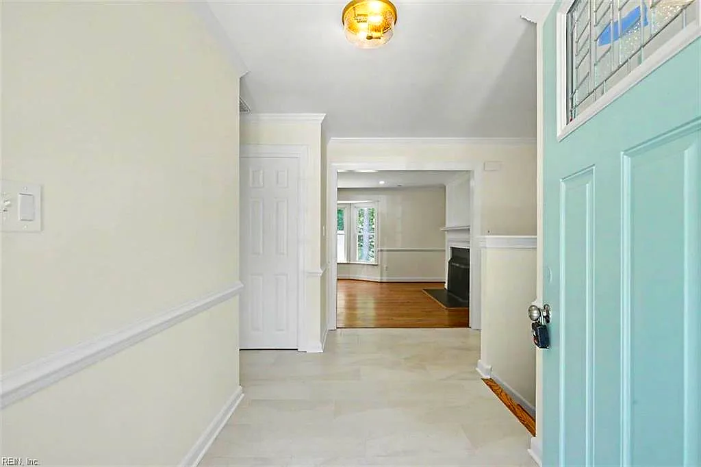 110 Artillery RD, YORKTOWN VA 23692 thumb 6