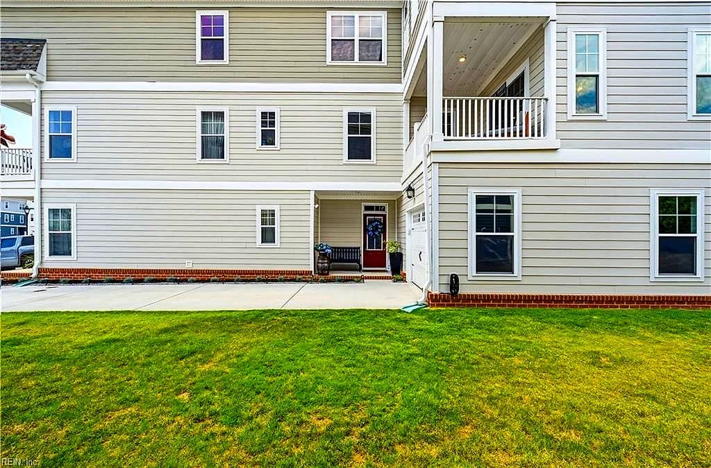 106 Genoa CT, YORKTOWN VA 23693 - Photo 4