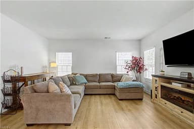 118 Oxford RN, POQUOSON VA 23662 thumb 10
