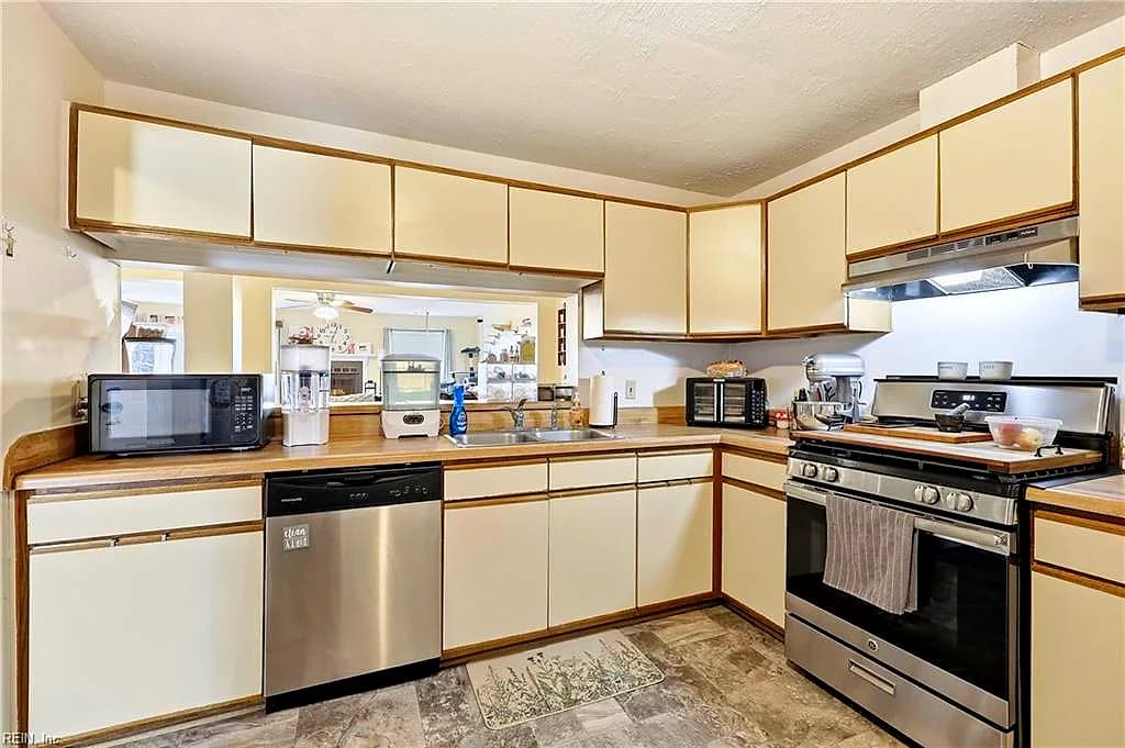 1607 Aldrich LN, VIRGINIA BEACH VA 23454 thumb 6
