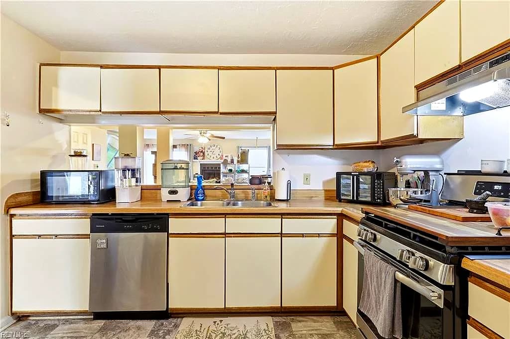 1607 Aldrich LN, VIRGINIA BEACH VA 23454 thumb 8